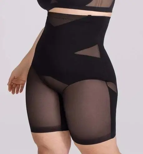 HoneyLove SuperPower Short size M Size M