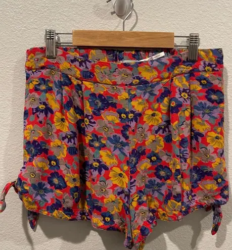 Urban Outfitters KIMCHI BLUE Multicolor Floral Knot Sides Shorts