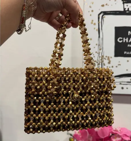 SAMANTHA HESKIA ✨Chic Gold Clutch for Elegant Evenings