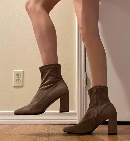 unilady Eloise Suede Booties