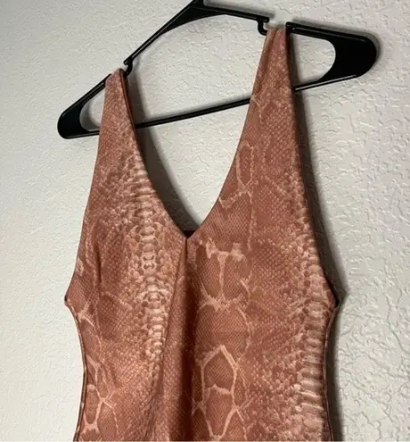 Koral Womens size S Pink Sand Ambition Reptile Bodysuit Cheeky Swim Deep V Neck