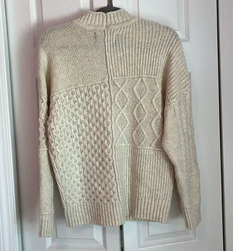 American Eagle  Sweater