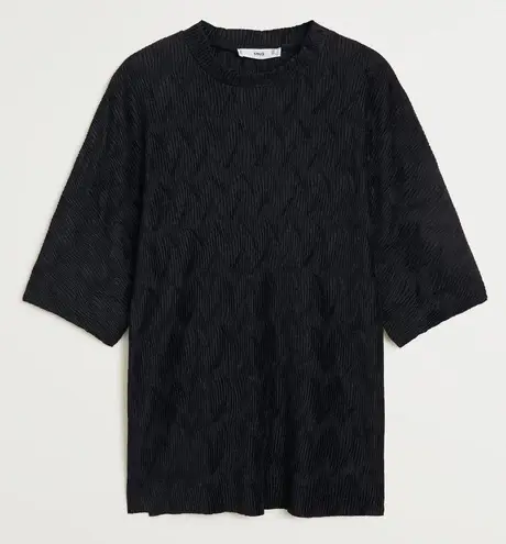 Mango NWT  Pleated T-shirt in Black ZIGZAG 67000611