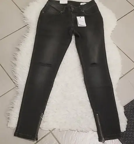 ANINE BING ππ Jeans w/ Low Pocket Distressed Knee