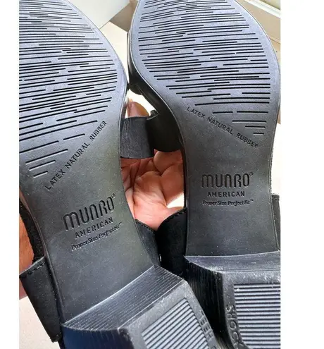 Munro heel sandals Lucia Black Nubuck size 7