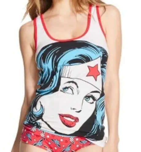 DC Comics  Wonder Woman tank size xs