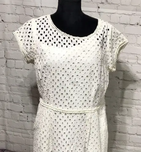 Madison Leigh White Belted Eyelet Sheath Dress Preppy and Chic Sizeb10