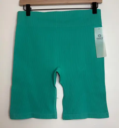 Mono B Ribbed Biker Shorts Women's L Green Stretch Nylon Spandex NWT Size L