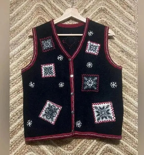 Woolrich Vintage Women's Embroidered Snowflake Sweater Vest,Size Small