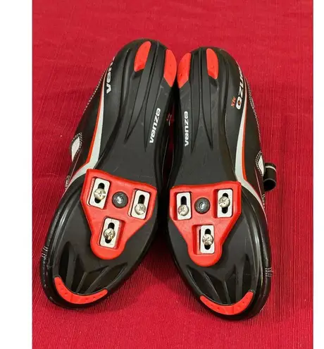 Venzo Black White and Red Clip In Cycling Shoes Peloton or Spin Bikes 7.5 women