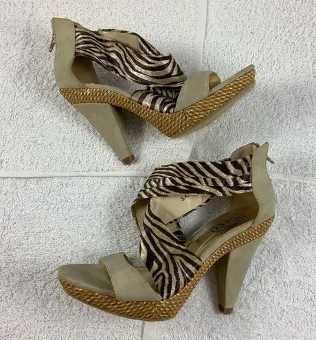 Bucco Saba 7 zebra crema stiletto wedge