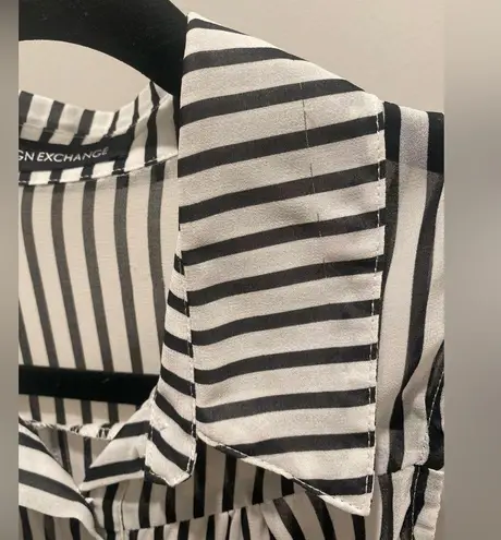 Foreign Exchange FE Sheer White & Black Vertical Stripe Crop Tank Top Blouse - M