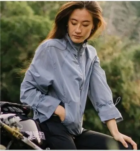 Zyia Active Gray Drawstrings Windbreaker