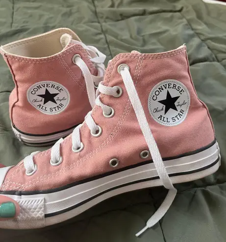 Converse Pink