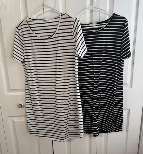 Ours lot of 2 striped short sleeve t shirt dresses size large Black