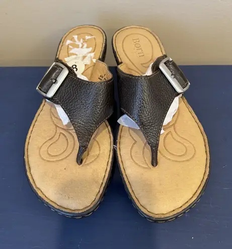 b.o.c. Between The Toe Sandal Woman's 8M Black Wedge Buckle Size 8