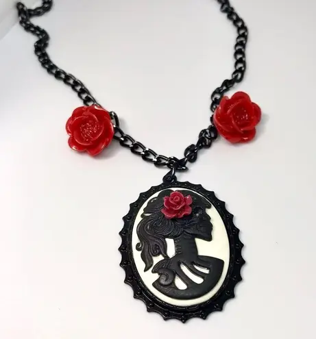 Skull Cameo Black Red Roses Gothic Dead Necklace