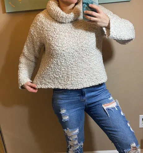 Arizona Jeans Fluffy boucle beige loose cropped turtleneck medium