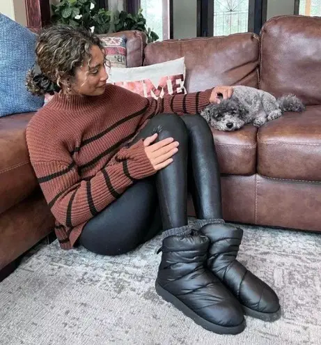 Piumestudio Luna Black Pillow Boot Womens 37/6.5 Ankle Bootie Vegan