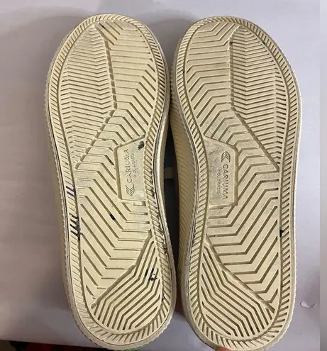 Cariuma OCA Low Sustainable Sneaker Size 5.5