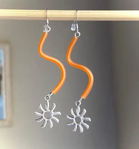 Handmade unique retro boho funky hippie style sun dangle earrings☀️