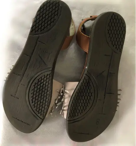 OTBT Voyage Dove Grey Leather Sandals