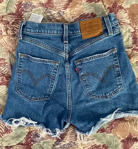 Levi's Ribcage Shorts