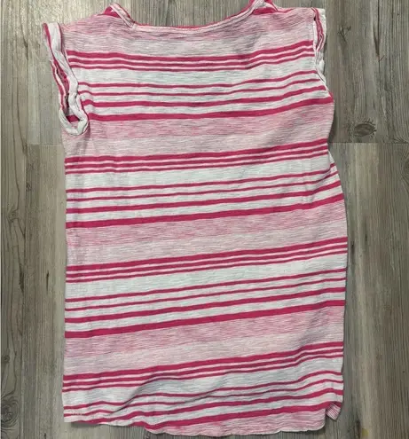 Gap  size XS chest is 16, length is 23 Pink and white striped casual top #stripes