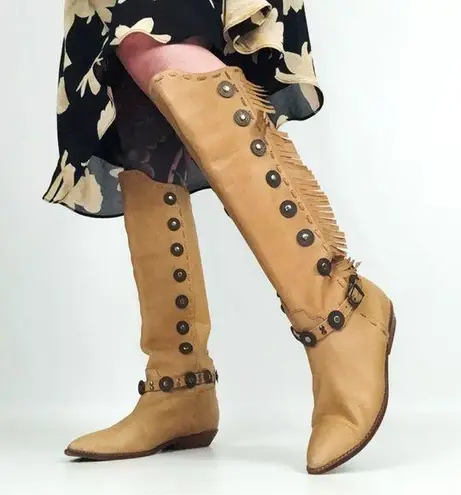 Vintage Western Fringe Medallion Knee