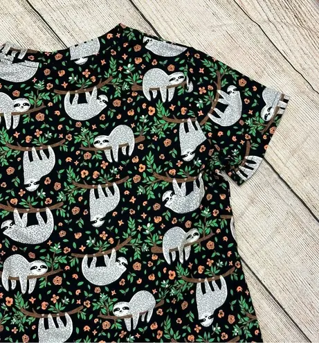 Sloth hanging in tree small women's short sleeve shirt