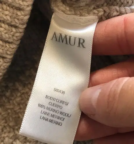 Amur Ulla Fringe Beige 100% Merino Wool Pullover Sweater Crew Neckline Womens