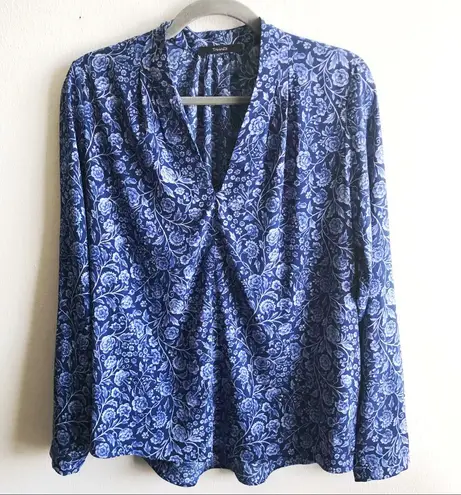Tahari Blouse Blue & White Floral V Neck Top M EUC Business Casual Professional