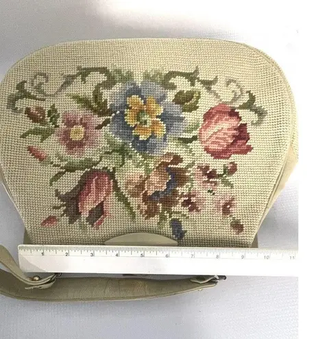 Vintage 50's Needlepoint Floral Purse Handbag Pockets Coin Purse Beige
