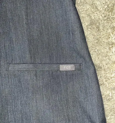 FIGS Women’s  Scrub Top Grey Size Small