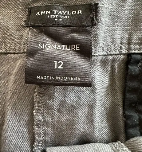 Ann Taylor  women's 100% cotton grey shorts size 12