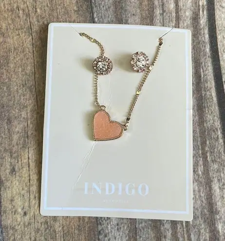 indigo. NWT Authority Necklace Set