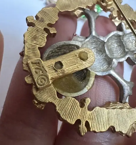 Christmas Holiday Brooch Pins Lot Of 17 For Crafts Projects Or Repair