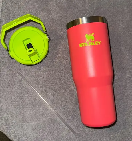 Stanley Water Bottle Pink