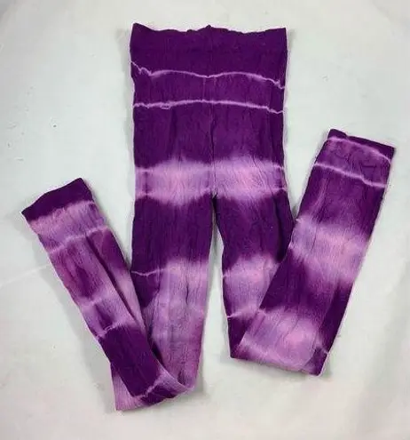 M/L purple tie dye nylon capris leggings