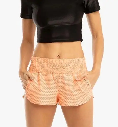 Koral NWOT Womens size S Radiant Netz Gym Shorts Pompano Orange Athleisure