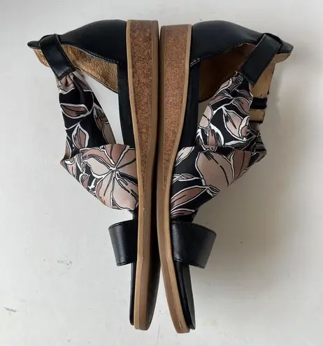 Naturalizer Ivette Cross Strap Womens Sandals Size 9.5M Black Fabric Cork Wedge