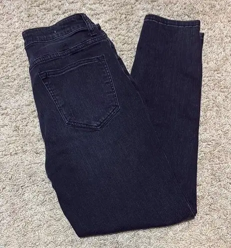 Sleek Black Skinny Jeans with Tapered Fit Size 30