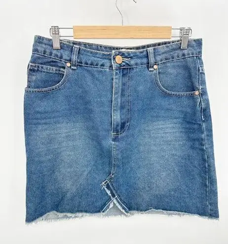 Cotton On  91 Light Wash Blue Denim Raw Hem Mini Jean Skirt Women's Size 8