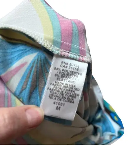 BCBGMAXAZRIA White Blue Peacock Abstract Print Medium Blouse - Image 4