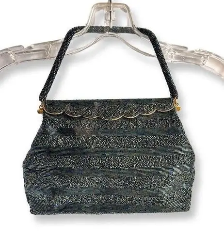 Vintage Beaded Handbag With Scalloped Hinged Closure And Gold Plating