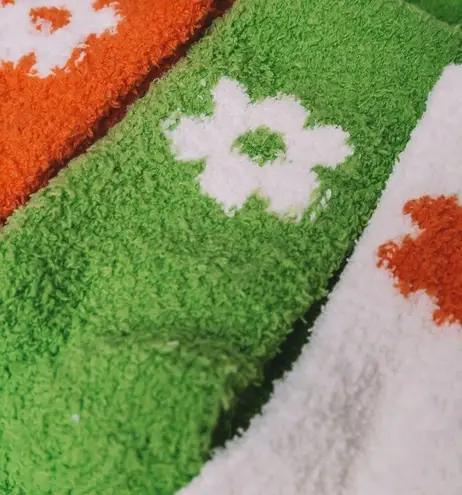 Lime Green Fuzzy Daisy Flower Socks