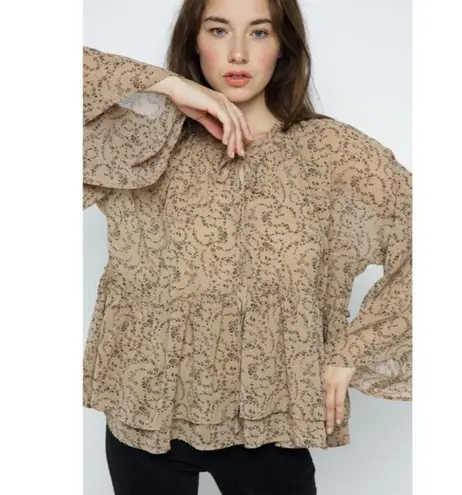 SCOTTSDALE FLUTTER SLEEVE BLOUSE Size undefined