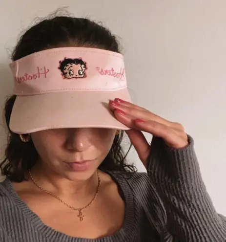 Hooters VINTAGE RARE Y2K 2002  Girl Betty Boop Visor Cap