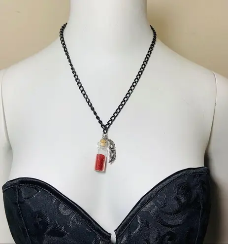 Masquerade Red Glitter Sparkle Necklace New