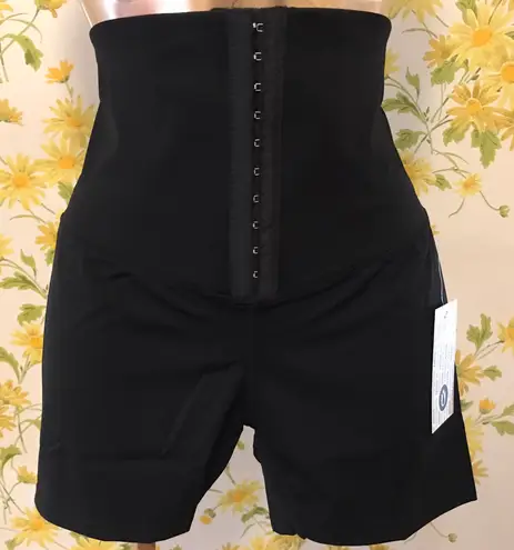 Black High Waist 4.5” Inseam Biker Short With Waist Trainer Size L Size L